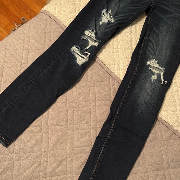 American eagle ripped jegging jeans - Picture 2 of 4